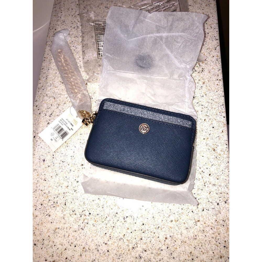 MICHAEL KORS NAVY BLUE LEATHER MED CHAIN ON WRISTLET/WALLET/CARD CASE***NWT***